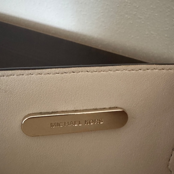 Michael Kors medium bag - Picture 6 of 9